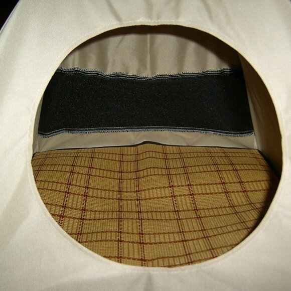 Cozy Cat House Cave | Portable Pet Tent for Indoor/Outdoor Use, NWOT - Picture 5 of 5